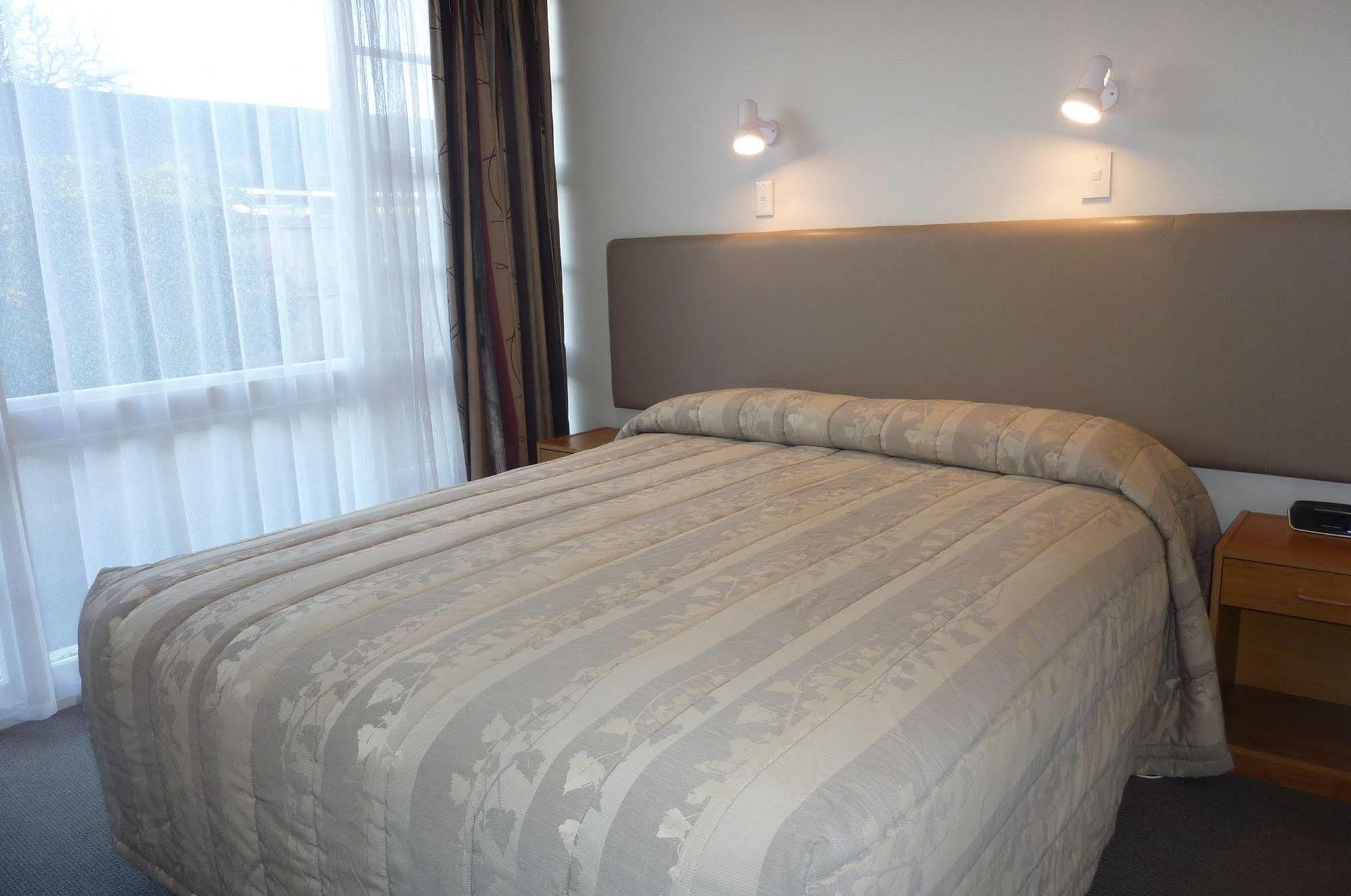 Colonial Inn Motel Christchurch Dış mekan fotoğraf